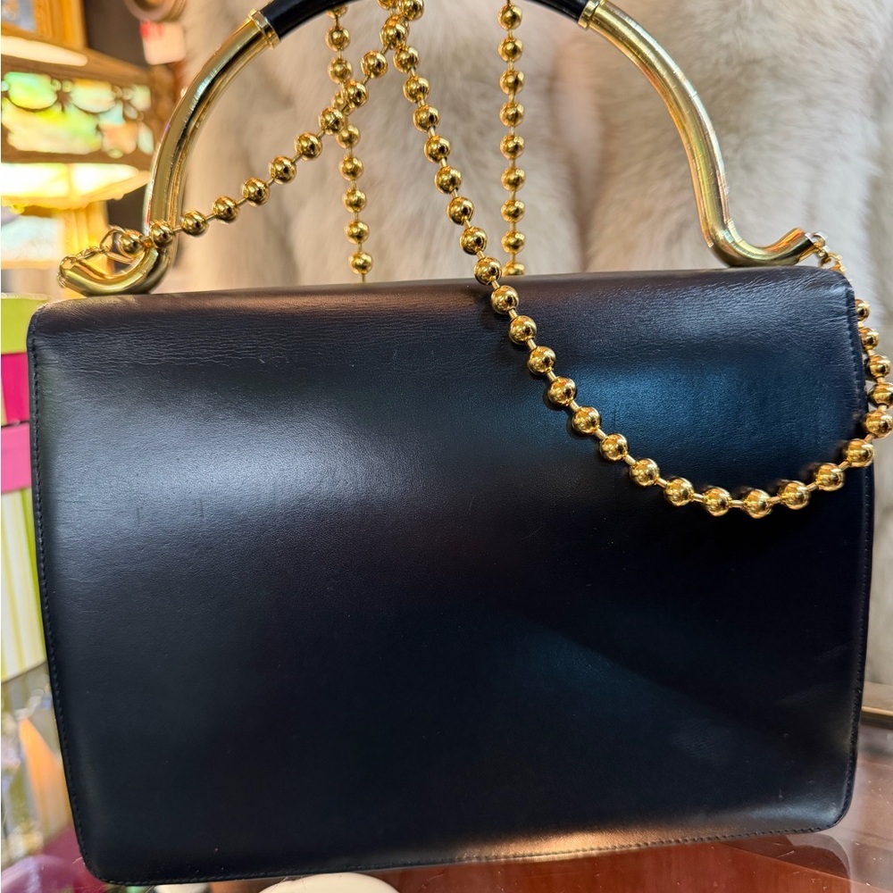 Chic Black and Gold Women's Shoulder Bag - Picture 3 of 7